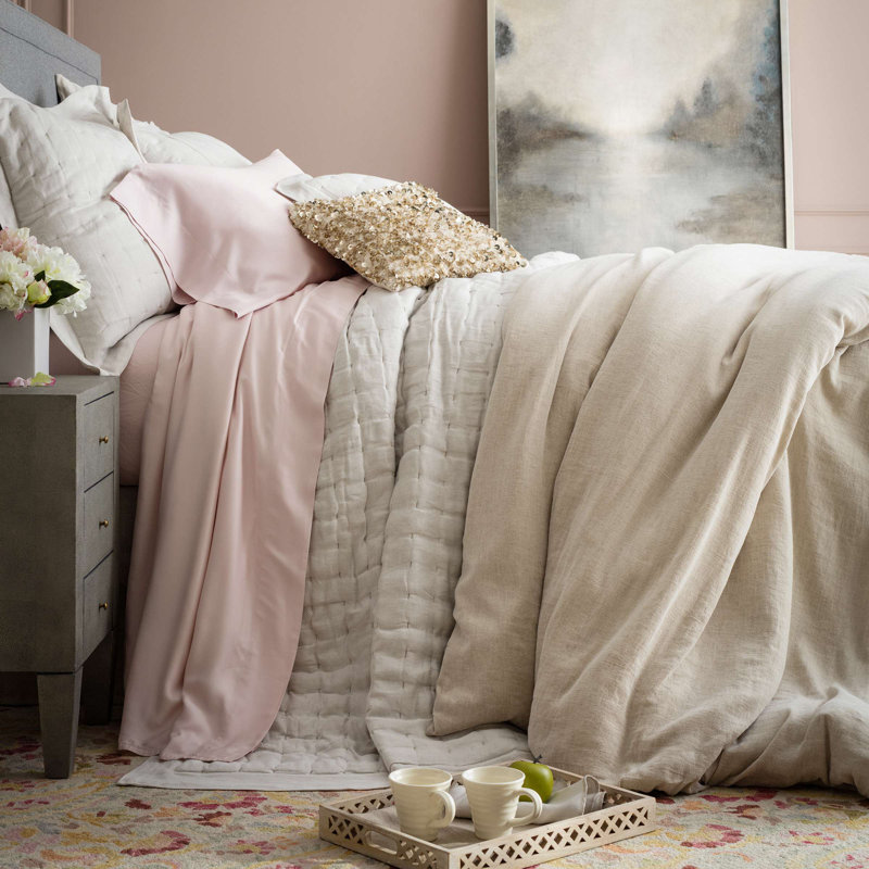 Dash and Albert Rugs Ines Paisley Hand Hooked Wool Beige/Pink/Yellow